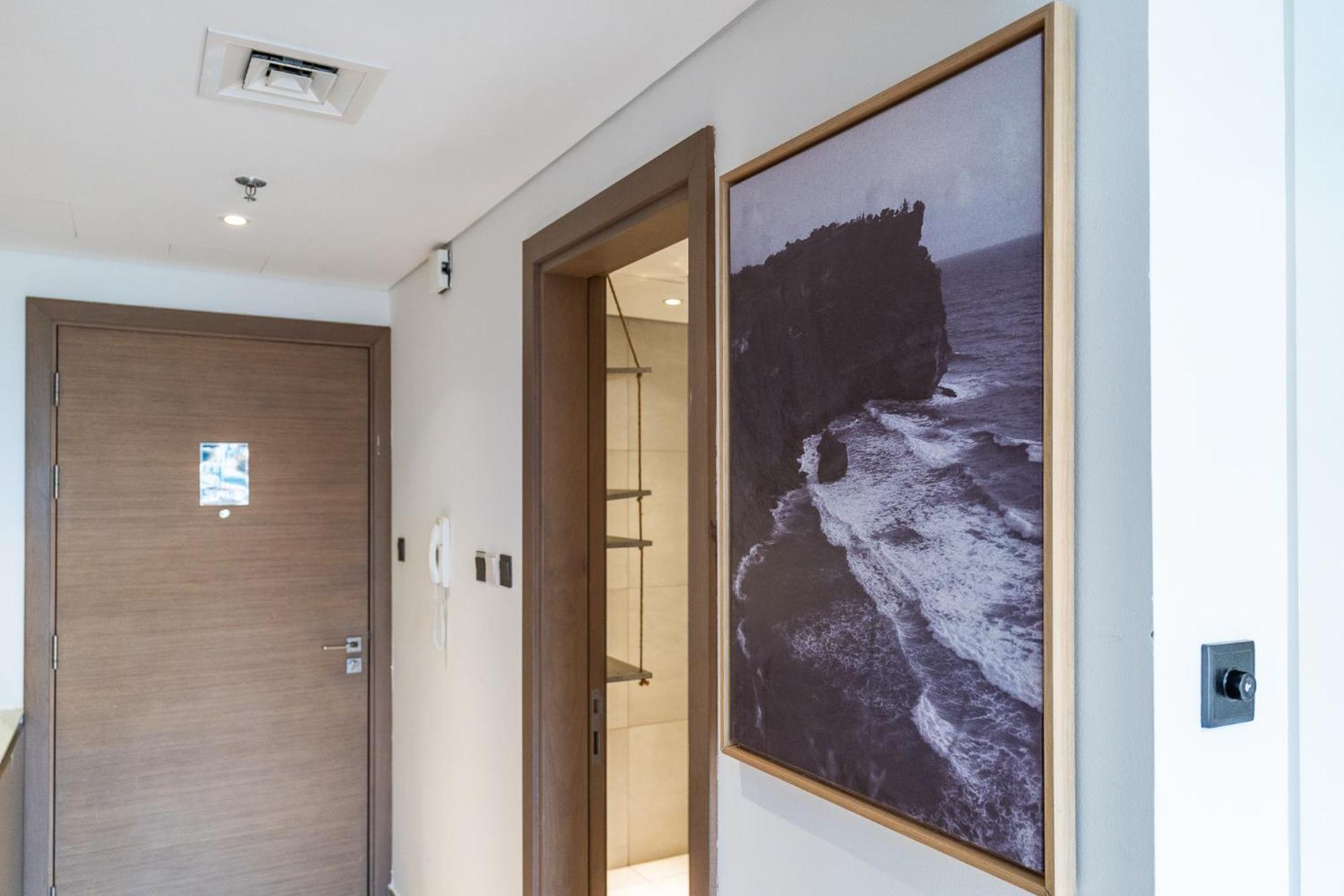 Unique Loft With Smart Working Station Dubai