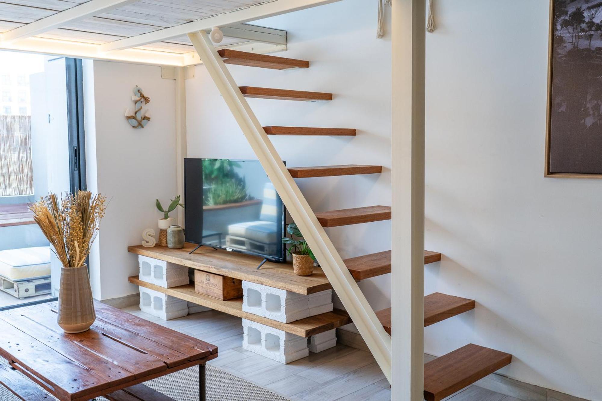 Unique Loft With Smart Working Station Dubai